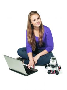 Die Marke Lego Mindstorms Education bietet verschiedene, kleine Roboter für Schulkinder mit Forschergeist und IT-Begeisterung.