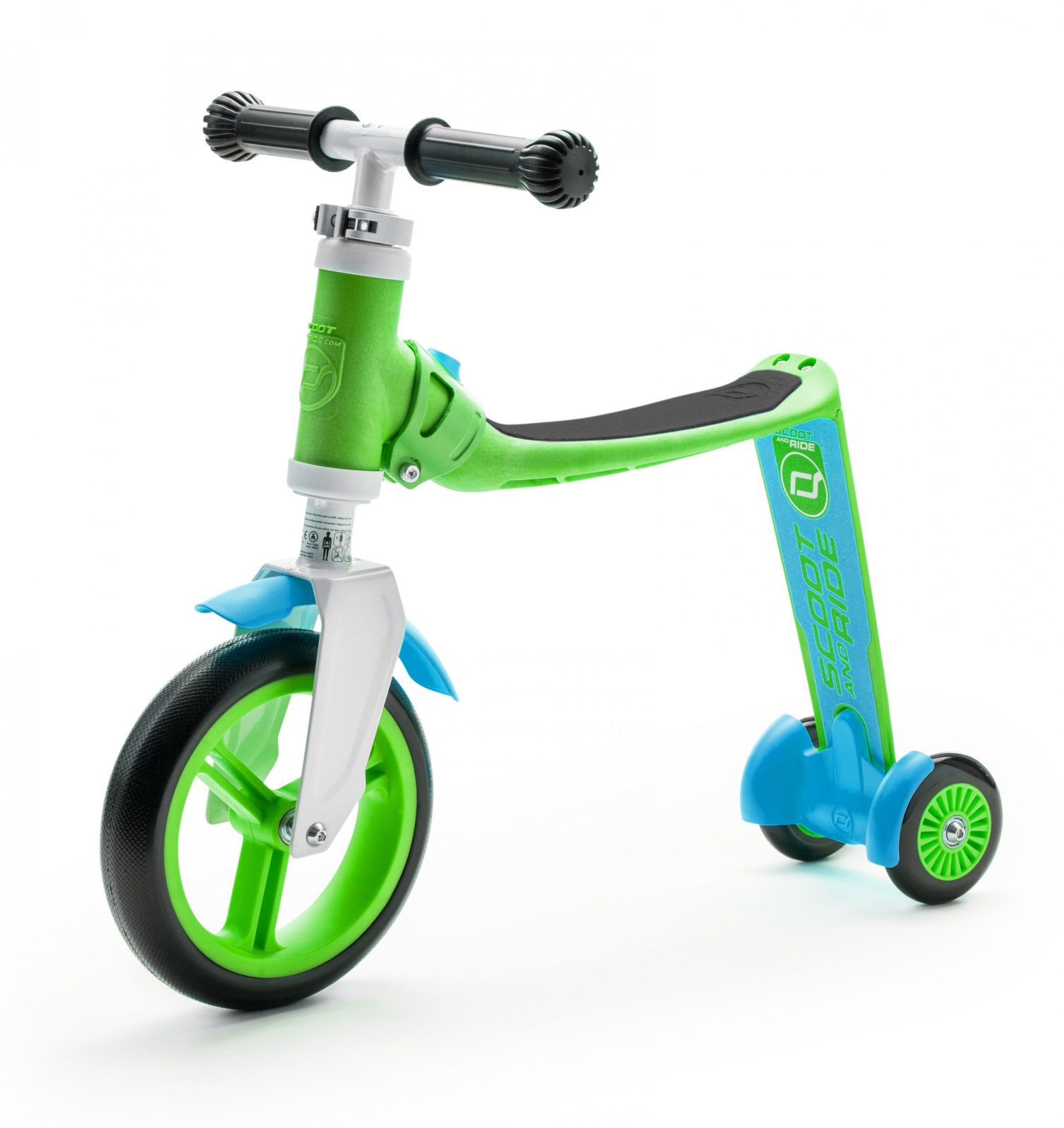 Das Modell „Highwaybaby+“ von Scoot & Ride lässt sich als Tretroller oder als Laufrad nutzen, indem der Sitz einfach zur Stehfläche umgedreht werden kann. Ab 89,90 Euro. www.scootandride.at