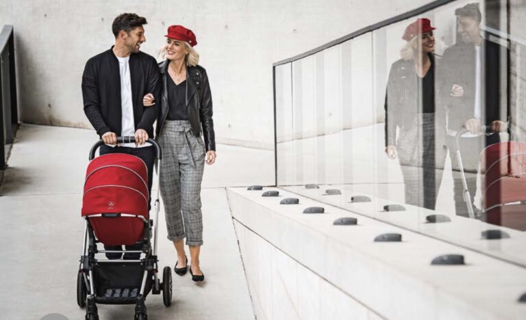 Hartan fertigt Kinderwagen als Partner von Mercedes-Benz und AMG.