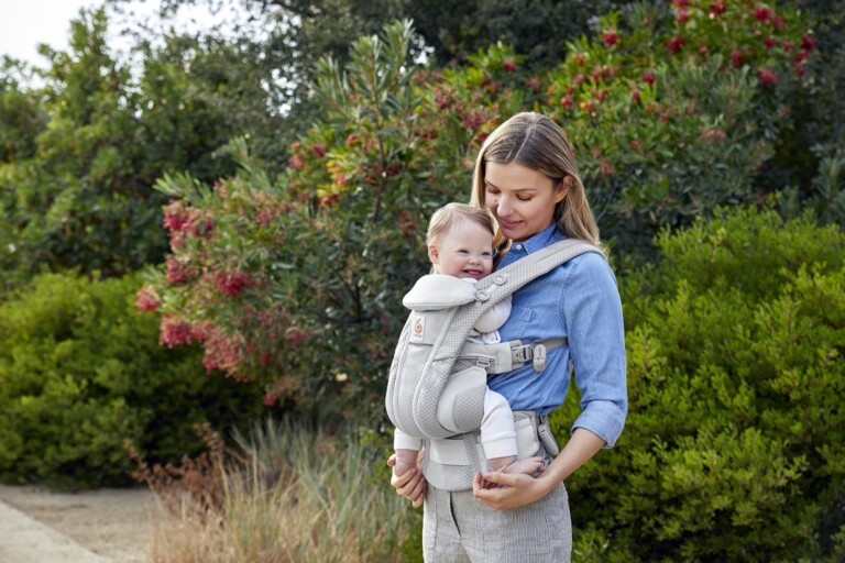 Im Juni 2021 kam die neue Babytrage "Omni Breeze" von Ergobaby auf den Markt.
