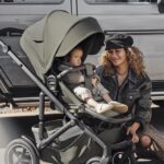BRITAX_LIFESTYLE_WG_LUX_COLLECTION_SMILE_5Z_SEAT_UNIT_URBAN_OLIVE_Mom_2024_300dpi-52184A3B-EBBF-4C43-85FF-98520F01ADDB