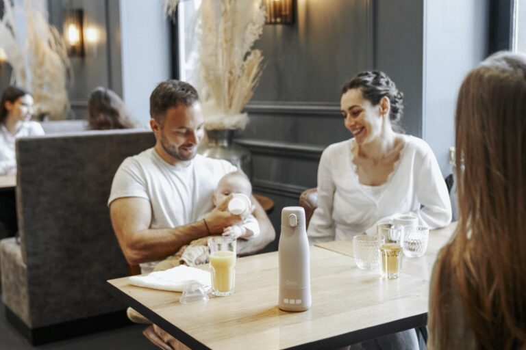 Flaschenwärmer "Moov & Feed" für unterwegs von Babymoov